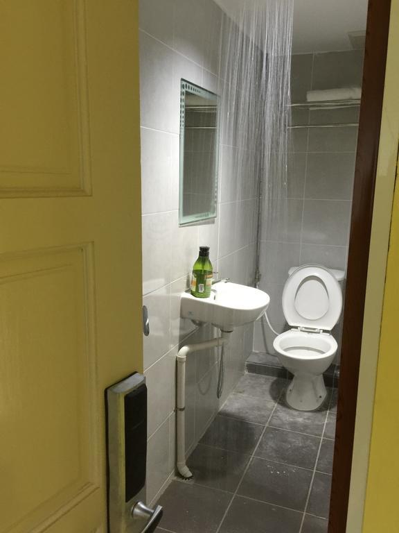 Miri Budget Inn Номер фото