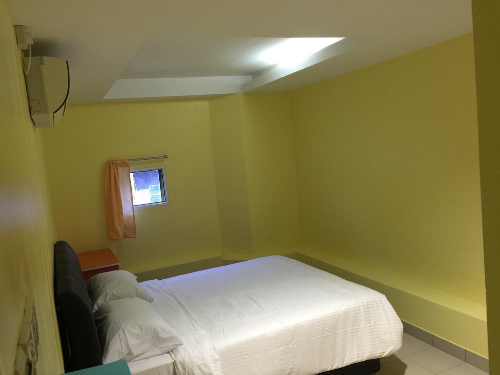Miri Budget Inn Екстер'єр фото